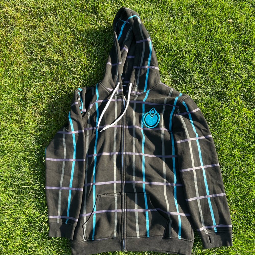 Nomis hoodie size xl